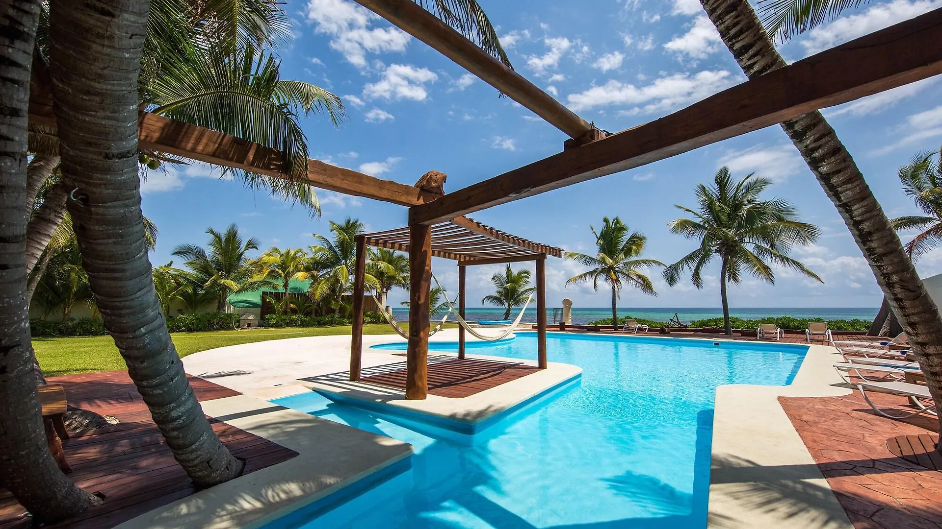 Casa Del Puerto Hotel Puerto Morelos Mexico